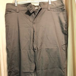 Lee Capri Style pants